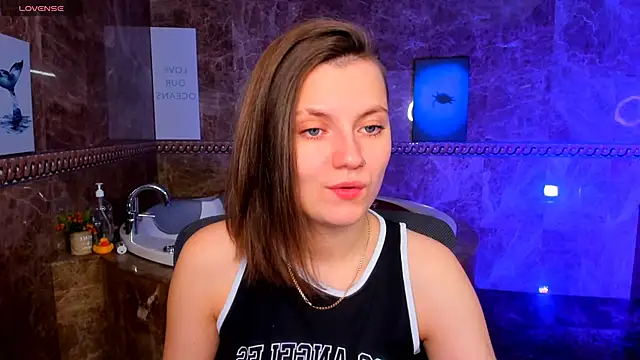 Snapshot of MelindaTin chatting on May 22, 2026, 1:02 am MelindaTin online show from May 22, 2026, 1:02 am