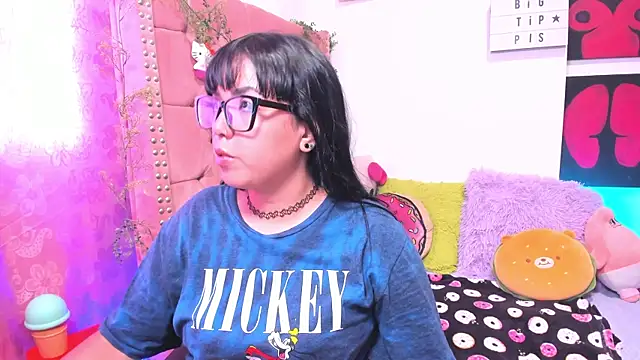 LillyCandy online show from August 5, 2026, 4:10 pm