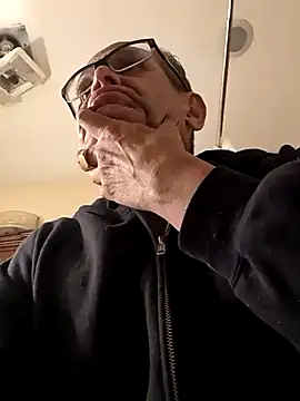 bobby69cock online show from February 12, 2026, 1:06 pm