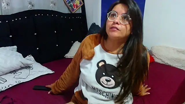 Ixchel Anaid online show from January 7, 2025, 8:13 am