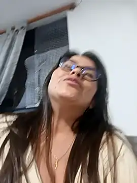 Ixchel Anaid online show from February 9, 2025, 3:53 am