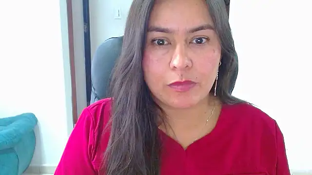 Ixchel Anaid online show from April 22, 2026, 6:09 pm