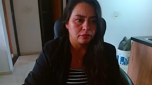 Ixchel Anaid online show from May 8, 2026, 2:33 pm