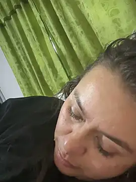 Ixchel Anaid online show from June 7, 2026, 1:04 pm