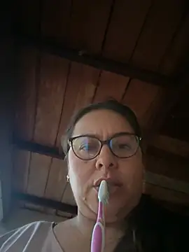 Ixchel Anaid online show from June 8, 2026, 10:59 am