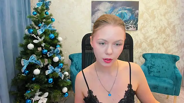 Strawberrye online show from December 14, 2024, 11:39 am