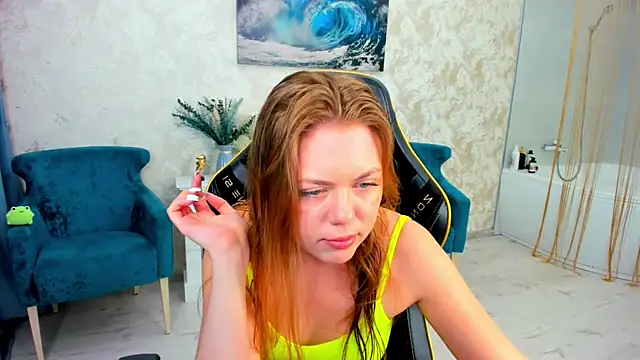 Strawberrye online show from June 16, 2026, 4:37 am