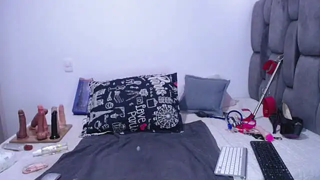 Tits  sweet online show from May 5, 2026, 12:24 pm