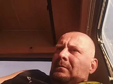 MrWhitePL online show from July 19, 2026, 6:22 pm