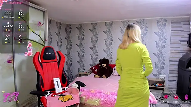luxurydoll21 online show from April 20, 2026, 9:34 am