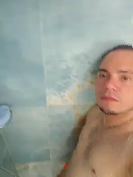 Snapshot of latinoflpr chatting on September 24, 2025, 12:58 am latinoflpr online show from September 24, 2025, 12:58 am