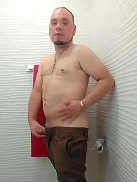 Snapshot of latinoflpr chatting on October 17, 2025, 3:20 am latinoflpr online show from October 17, 2025, 3:20 am