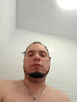 Snapshot of latinoflpr chatting on December 1, 2025, 5:56 am latinoflpr online show from December 1, 2025, 5:56 am