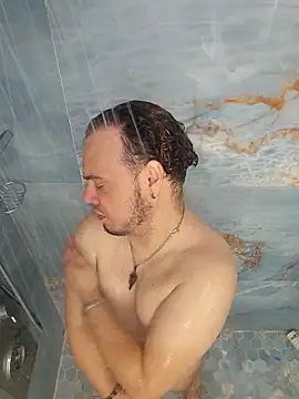 Snapshot of latinoflpr chatting on January 11, 2026, 1:10 am latinoflpr online show from January 11, 2026, 1:10 am