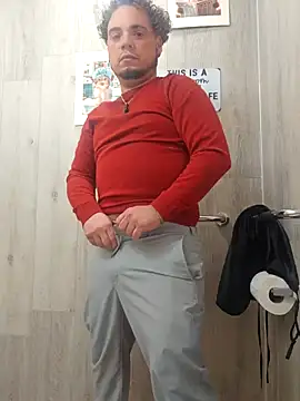 Snapshot of latinoflpr chatting on February 5, 2026, 6:34 pm latinoflpr online show from February 5, 2026, 6:34 pm