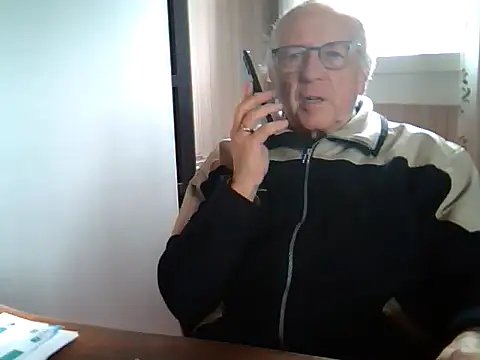 Snapshot of johnjohn622662 chatting on February 24, 2025, 1:10 pm johnjohn622662 online show from February 24, 2025, 1:10 pm