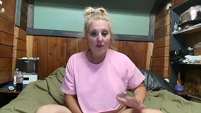 Snapshot of lisaxlovexxx chatting on July 9, 2026, 8:24 pm lisaxlovexxx online show from July 9, 2026, 8:24 pm
