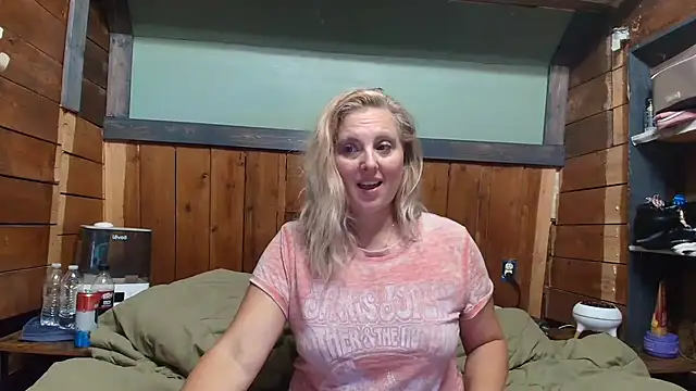 Snapshot of lisaxlovexxx chatting on July 16, 2026, 3:45 am lisaxlovexxx online show from July 16, 2026, 3:45 am