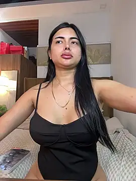 Snapshot of Bombshell_Ashy chatting on June 7, 2026, 9:29 pm Bombshell Ashy online show from June 7, 2026, 9:29 pm