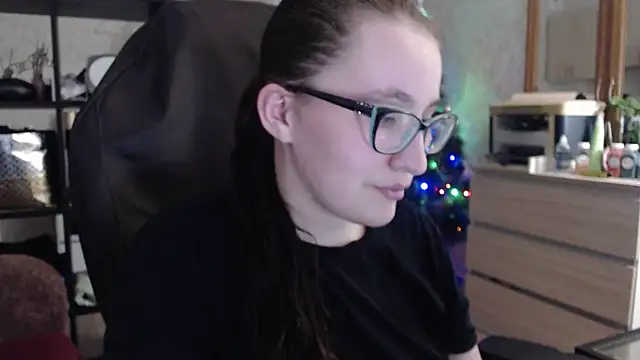 AnKey Rayah online show from February 3, 2025, 3:59 pm