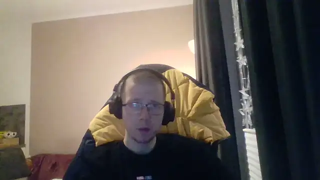 David250692 online show from October 20, 2025, 5:52 am