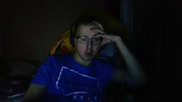 Snapshot of David250692 chatting on April 2, 2026, 9:56 pm David250692 online show from April 2, 2026, 9:56 pm