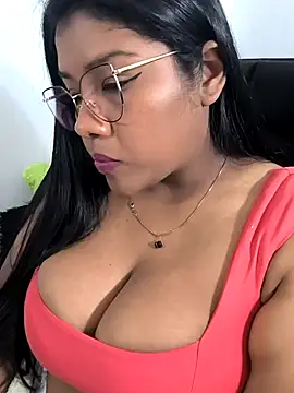 Snapshot of paola091 chatting on February 15, 2025, 1:10 am paola091 online show from February 15, 2025, 1:10 am