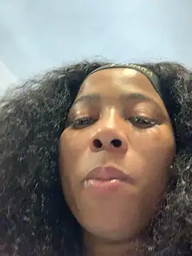 Snapshot of CurvyDesire1 chatting on September 20, 2025, 6:47 am CurvyDesire1 online show from September 20, 2025, 6:47 am