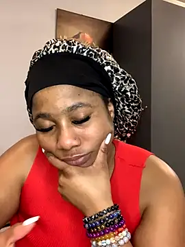 Snapshot of CurvyDesire1 chatting on October 13, 2025, 8:53 pm CurvyDesire1 online show from October 13, 2025, 8:53 pm