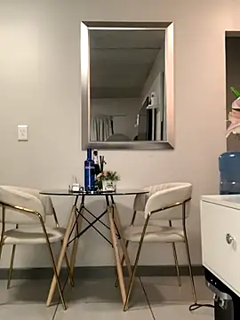 Snapshot of CurvyDesire1 chatting on October 30, 2025, 8:20 pm CurvyDesire1 online show from October 30, 2025, 8:20 pm