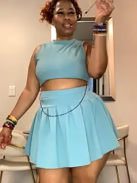 Snapshot of CurvyDesire1 chatting on October 31, 2025, 7:48 pm CurvyDesire1 online show from October 31, 2025, 7:48 pm