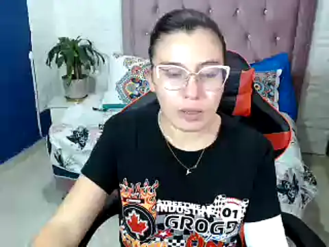 annyfischer online show from March 19, 2025, 3:41 am