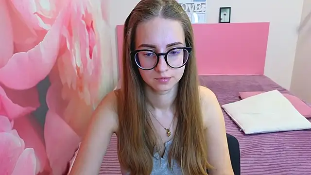 Snapshot of AliceAdams chatting on January 23, 2025, 11:15 am AliceAdams online show from January 23, 2025, 11:15 am