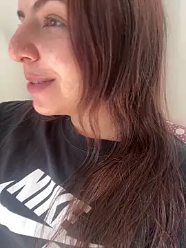 Snapshot of chelbyy chatting on November 1, 2025, 5:37 pm chelbyy online show from November 1, 2025, 5:37 pm