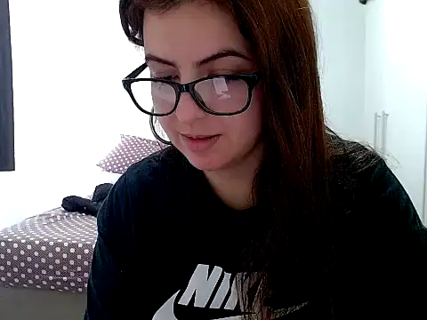 Snapshot of chelbyy chatting on November 2, 2025, 4:53 pm chelbyy online show from November 2, 2025, 4:53 pm