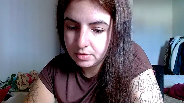 Snapshot of chelbyy chatting on November 9, 2025, 5:00 pm chelbyy online show from November 9, 2025, 5:00 pm