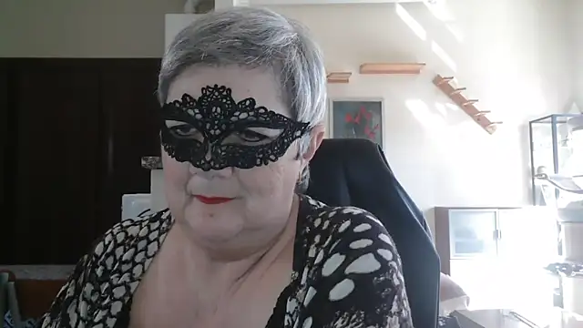 Snapshot of simona60 chatting on April 6, 2026, 1:12 pm simona60 online show from April 6, 2026, 1:12 pm