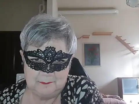 Snapshot of simona60 chatting on April 14, 2026, 1:17 pm simona60 online show from April 14, 2026, 1:17 pm