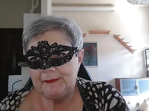 Snapshot of simona60 chatting on May 7, 2026, 1:27 pm simona60 online show from May 7, 2026, 1:27 pm