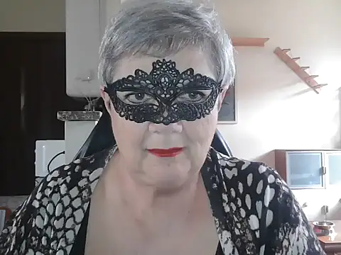 Snapshot of simona60 chatting on May 8, 2026, 1:16 pm simona60 online show from May 8, 2026, 1:16 pm