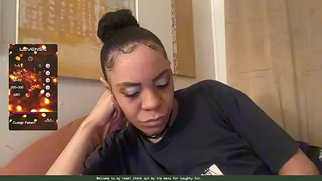 Snapshot of Sanaawest chatting on December 17, 2024, 7:18 am Sanaawest online show from December 17, 2024, 7:18 am