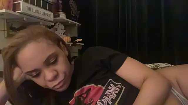 Snapshot of Sanaawest chatting on October 30, 2025, 4:58 am Sanaawest online show from October 30, 2025, 4:58 am