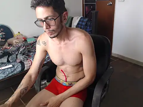 Snapshot of alisterxxx chatting on March 12, 2026, 6:58 pm alisterxxx online show from March 12, 2026, 6:58 pm