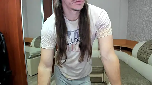 Marrymepls online show from October 23, 2025, 9:24 pm