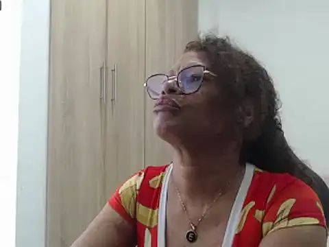 BustyMilf  online show from January 15, 2025, 12:25 pm