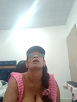 BustyMilf  online show from October 12, 2025, 1:10 pm