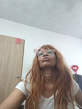 BustyMilf  online show from July 18, 2026, 1:15 pm