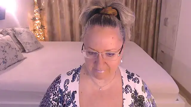 Raisshy online show from November 27, 2025, 4:20 pm