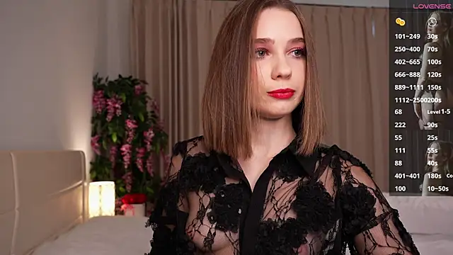 Snapshot of BabyEllen chatting on October 31, 2025, 5:47 pm BabyEllen online show from October 31, 2025, 5:47 pm