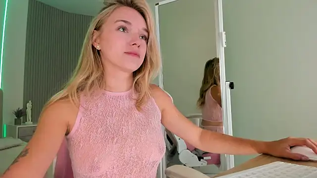 VirginChloe online show from July 24, 2026, 2:31 am
